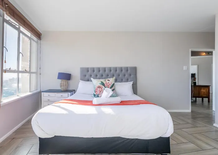 City And Mountain View Pool/Wifi/Parking/Sunsets/Aircon