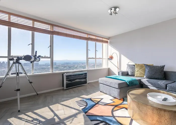 City And Mountain View Pool/Wifi/Parking/Sunsets/Aircon