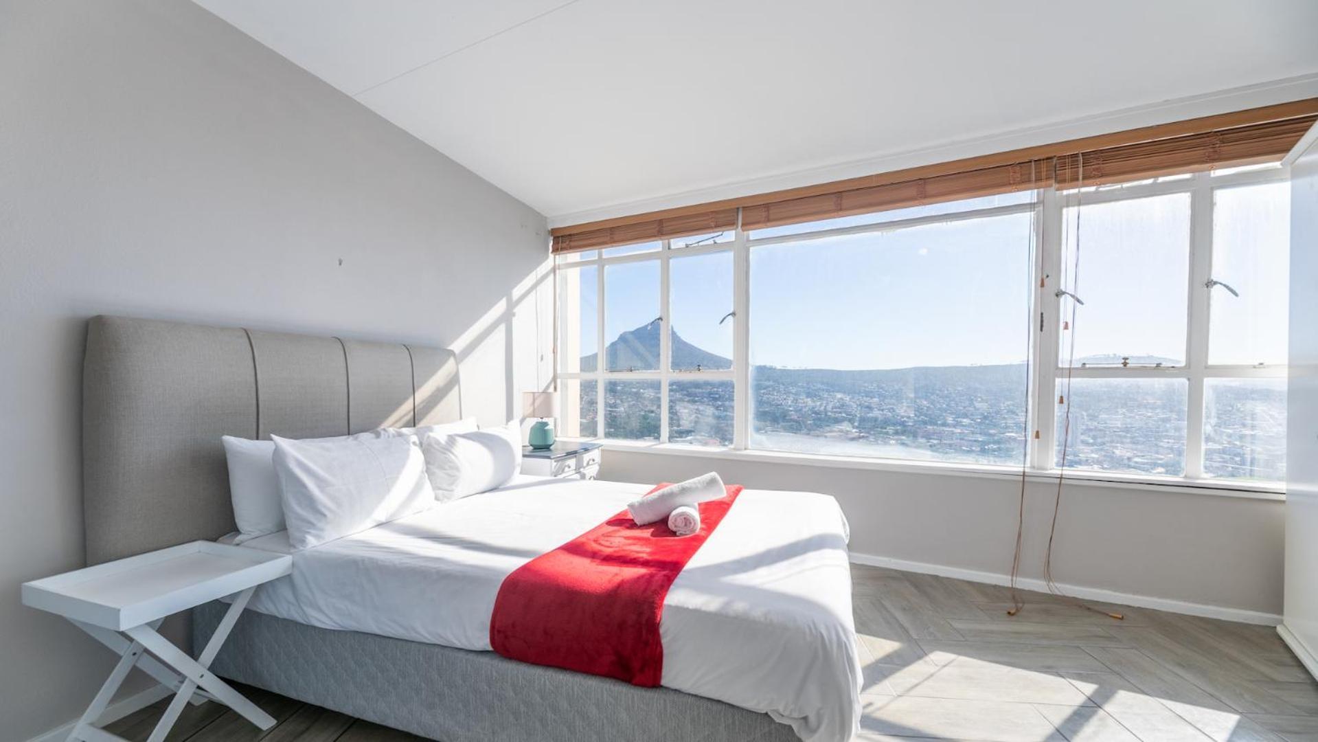 And Mountain View Pool/wifi/parking/sunsets/aircon Apartment